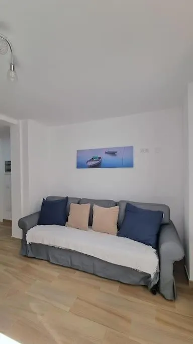 شقة B-Rent Central Digital Zen 2 Rooms كوراليهو إسبانيا