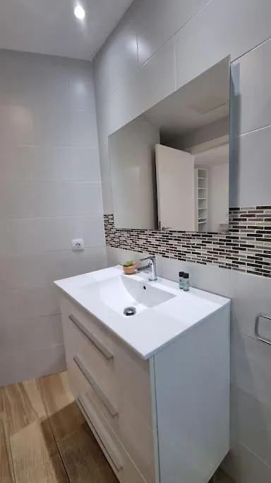 شقة B-Rent Central Digital Zen 2 Rooms كوراليهو